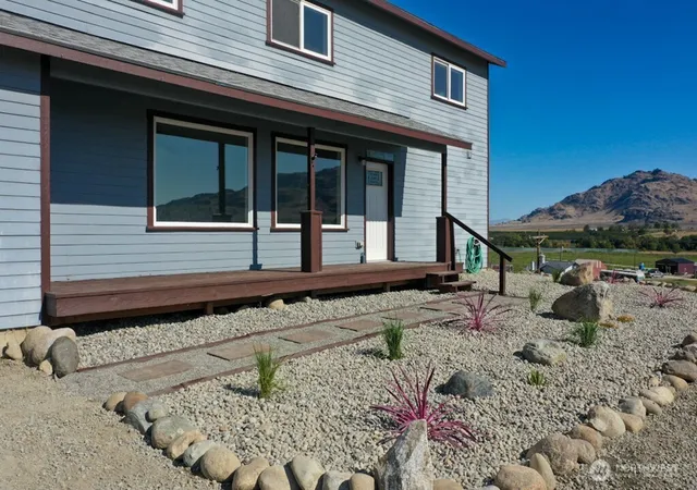 Photo 2 of Single family home for sale at 1073 Old Hwy 97, Brewster, WA 98812 | MLS# NWM2531738 | Listing updated on 2026-10-27