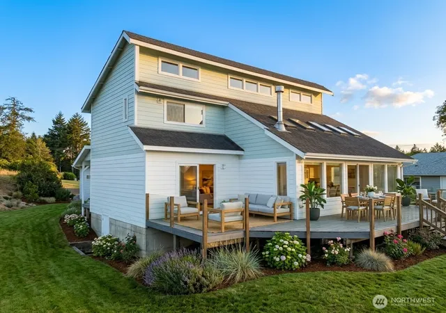 Photo 3 of Single family home for sale at 580 Mount Olympus Ave Se, Ocean Shores, WA 98569 | MLS# NWM2531771 | Listing updated on 2026-09-21