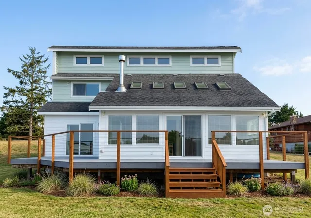 Photo 3 of Single family home for sale at 580 Mount Olympus Ave SE, Ocean Shores, WA 98569 | MLS# NWM2531771 | Listing updated on 2026-09-21