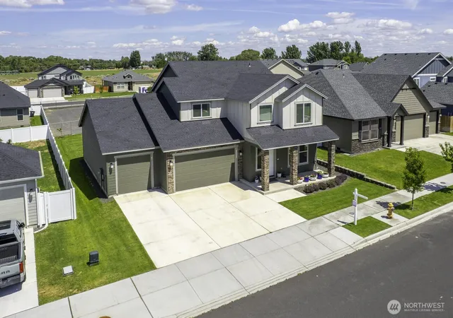 Photo 1 of Single family home for sale at 4708 W Junco St, Moses Lake, WA 98837 | MLS# NWM2531811 | Listing updated on 2026-09-21