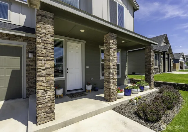 Photo 4 of Single family home for sale at 4708 W Junco St, Moses Lake, WA 98837 | MLS# NWM2531811 | Listing updated on 2026-09-21