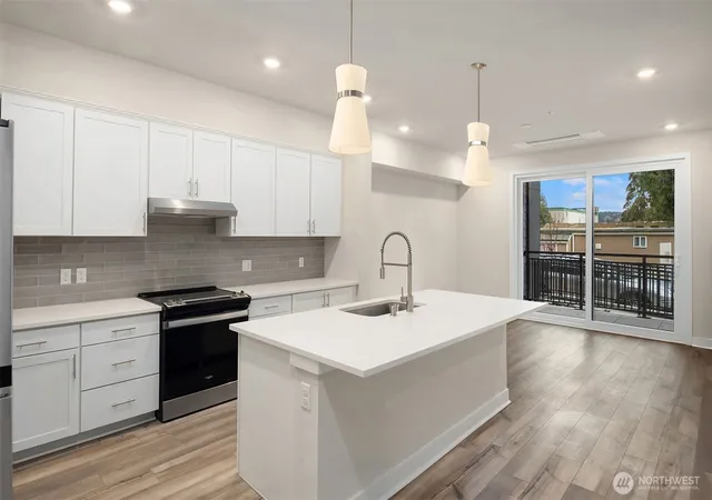 Photo 2 of Condo for sale at 6949 Ne 184th Lane #103, Kenmore, WA 98028 | MLS# NWM2531821 | Listing updated on 2026-10-02