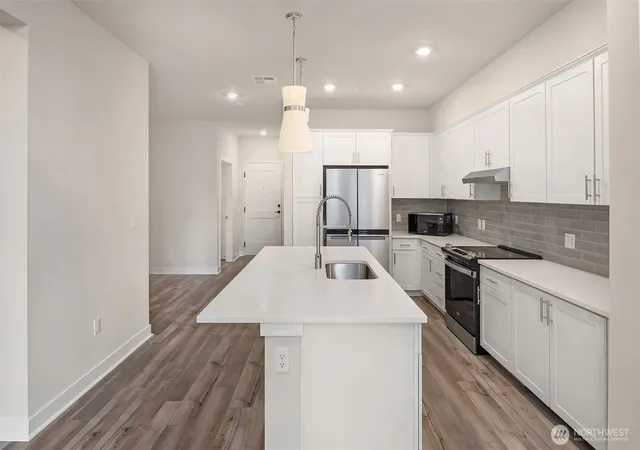 Photo 3 of Condo for sale at 6949 Ne 184th Lane #103, Kenmore, WA 98028 | MLS# NWM2531821 | Listing updated on 2026-10-02