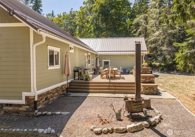 Photo 4 of Single family home for sale at 953 Henry Boyd Rd, Port Angeles, WA 98362 | MLS# NWM2531863 | Listing updated on 2026-09-21
