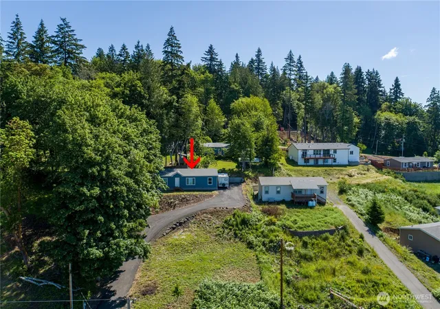 Photo 3 of Manufactured home for sale at 190 Midway Ln E, Shelton, WA 98584 | MLS# NWM2531864 | Listing updated on 2026-09-21