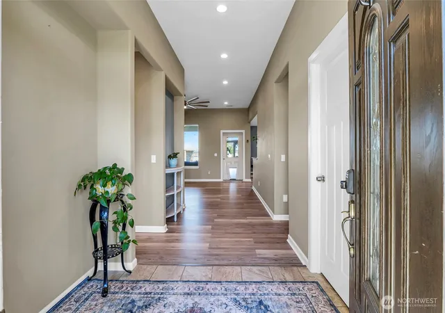 Photo 4 of Sale Pending at 4050 Rd 74 NE, Moses Lake, WA 98837 | MLS# NWM2531941 | Listing updated on 2026-08-13