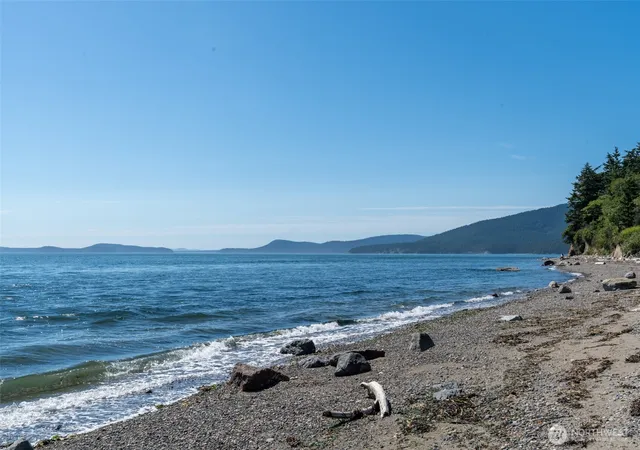 Photo 3 of Single family home for sale at 4448 S Shore Dr, Anacortes, WA 98221 | MLS# NWM2531975 | Listing updated on 2026-09-28