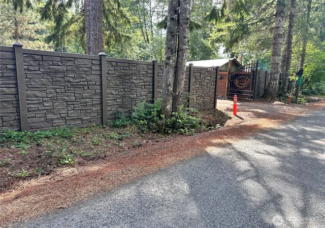 Photo 3 of Single family home for sale at 131 Nisqually Way, Ashford, WA 98304 | MLS# NWM2532004 | Listing updated on 2026-07-17