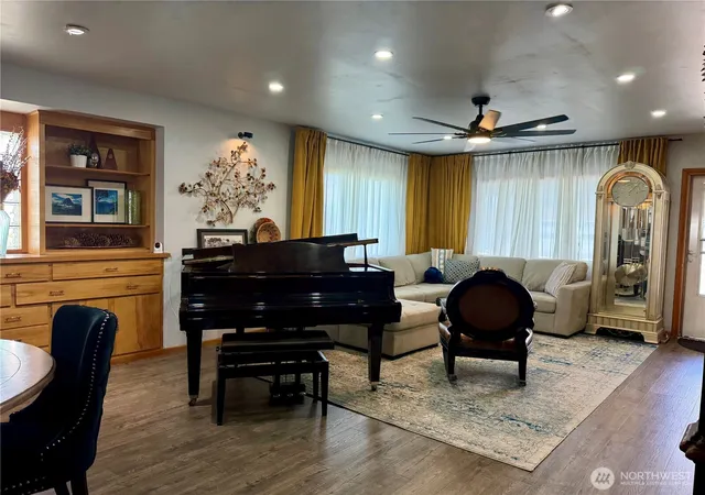 Photo 4 of Single family home for sale at 104 E 1st Avenue, Odessa, WA 99159 | MLS# NWM2532046 | Listing updated on 2026-09-21