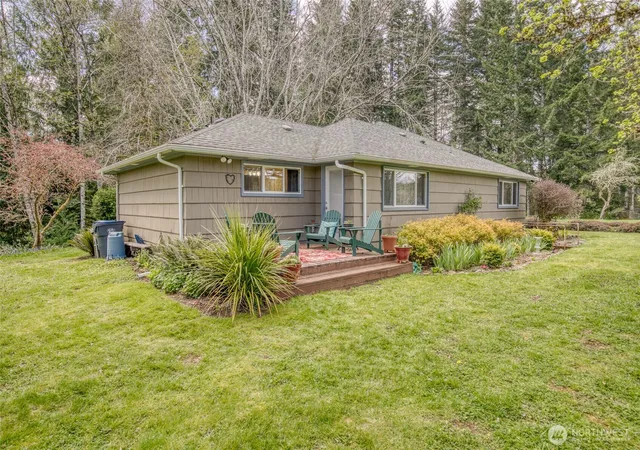 Photo 3 of Single family home for sale at 98 W Wishkah, Aberdeen, WA 98520 | MLS# NWM2532064 | Listing updated on 2026-09-29