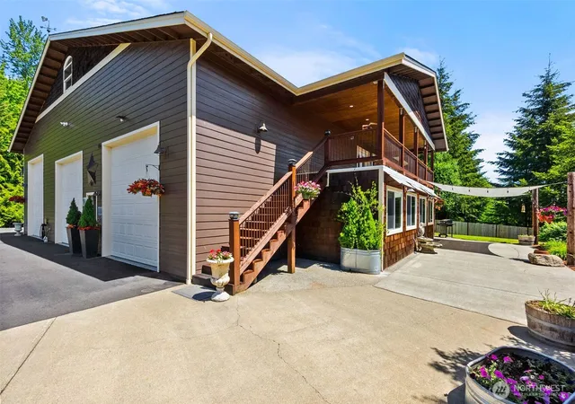 Photo 3 of Single family home for sale at 5924 139th Trail Sw, Rochester, WA 98579 | MLS# NWM2532162 | Listing updated on 2026-09-21