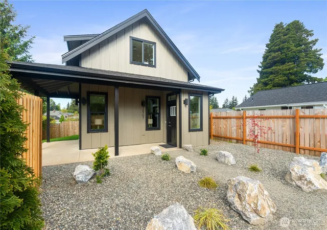 Photo 2 of Contingent at 2907 Cedarwood Ave, Bellingham, WA 98225 | MLS# NWM2532179 | Listing updated on 2026-09-26