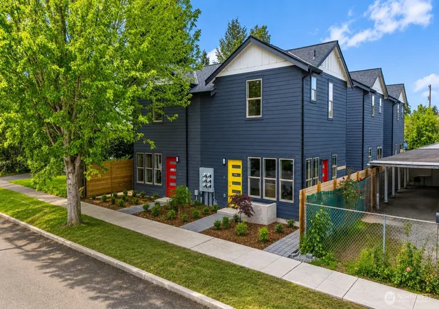 Photo 1 of Single family home for sale at 4416 S Frontenac St #B, Seattle, WA 98118 | MLS# NWM2532204 | Listing updated on 2026-07-22