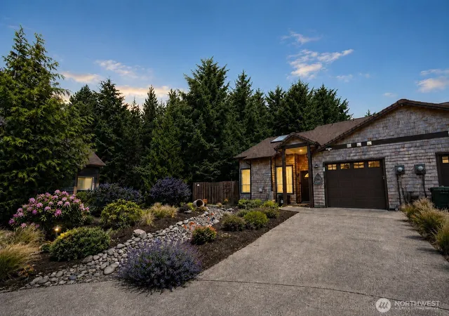 Photo 2 of Single family home for sale at 130 Nw 28th Street, Long Beach, WA 98631 | MLS# NWM2532225 | Listing updated on 2026-09-21