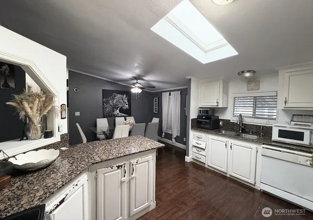 Photo 3 of Manufactured home for sale at 607 37th Street SE #105, Auburn, WA 98002 | MLS# NWM2532226 | Listing updated on 2026-09-21