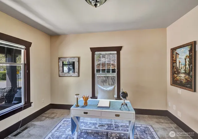 Photo 3 of Single family home for sale at 250 SE Andrews St, Issaquah, WA 98027 | MLS# NWM2532238 | Listing updated on 2026-09-21