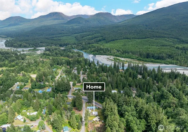 Photo 3 of Manufactured home for sale at 105 Mount Rainier Dr, Packwood, WA 98361 | MLS# NWM2532321 | Listing updated on 2026-09-21