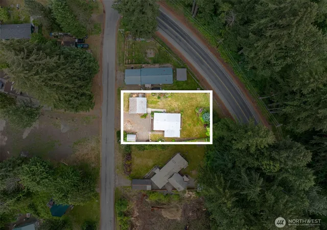 Photo 4 of Manufactured home for sale at 105 Mount Rainier Dr, Packwood, WA 98361 | MLS# NWM2532321 | Listing updated on 2026-09-21