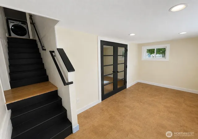 Photo 4 of Single family home for sale at 142 N Port Loop NW, Ocean Shores, WA 98569 | MLS# NWM2532322 | Listing updated on 2026-09-21