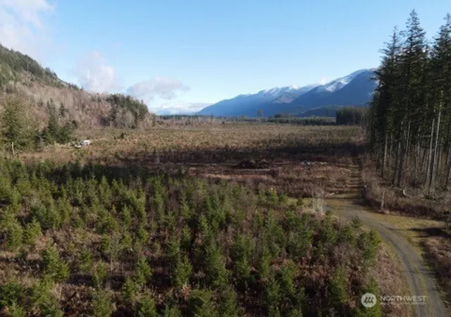 Photo 3 of Sale Pending at 9523 Heady Rd, Sumas, WA 98295 | MLS# NWM2532345 | Listing updated on 2026-09-29