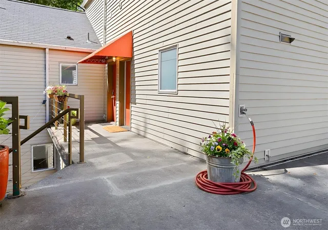 Photo 3 of Townhouse for sale at 3406 W Government Way #7, Seattle, WA 98199 | MLS# NWM2532401 | Listing updated on 2026-10-02