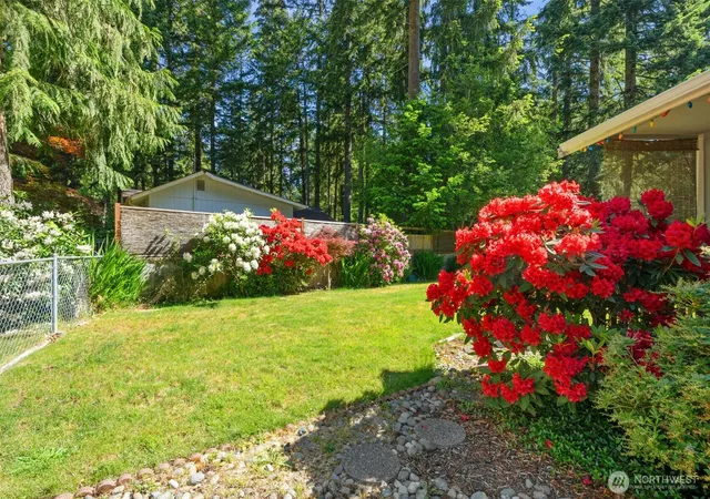 Photo 2 of Sale Pending at 31 E Squaxin Pl, Shelton, WA 98584 | MLS# NWM2532452 | Listing updated on 2026-09-25