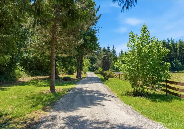 Photo 3 of Sale Pending at 234 Avery Rd W, Winlock, WA 98596 | MLS# NWM2532524 | Listing updated on 2026-09-25
