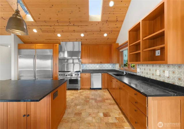 Photo 4 of Single family home for sale at 398 Hannah Rd, Friday Harbor, WA 98250 | MLS# NWM2532527 | Listing updated on 2026-09-21