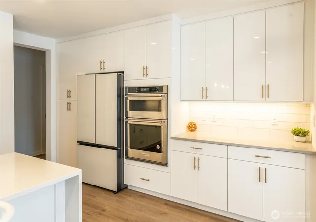 Photo 4 of Condo for sale at 15558 NE 15th Place #301, Bellevue, WA 98007 | MLS# NWM2532572 | Listing updated on 2026-09-21