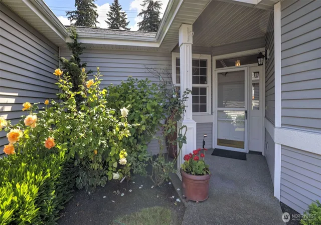 Photo 3 of Single family home for sale at 3817 67th Avenue Ct W, Tacoma, WA 98466 | MLS# NWM2532593 | Listing updated on 2026-09-24