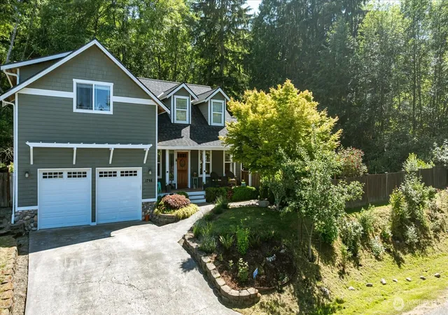 Photo 1 of Single family home for sale at 1796 Twin Oaks Ln, Freeland, WA 98249 | MLS# NWM2532598 | Listing updated on 2026-09-29