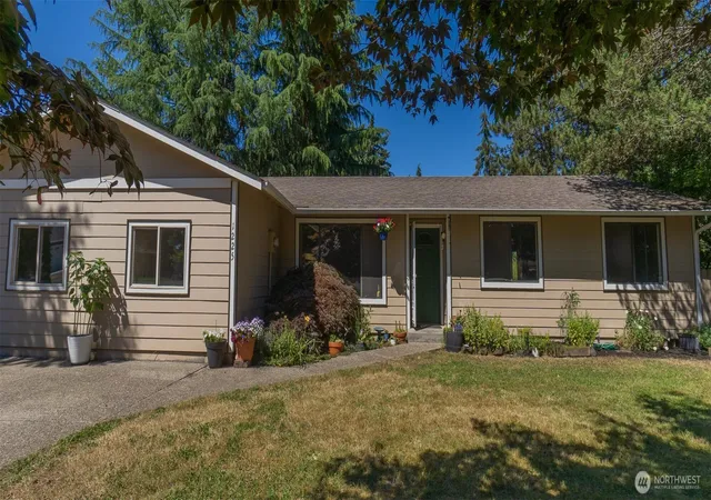 Photo 3 of Single family home for sale at 1225 Solar Ct Ne, Olympia, WA 98516 | MLS# NWM2532601 | Listing updated on 2026-10-01