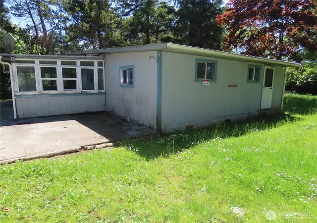 Photo 3 of Single family home for sale at 1047 Pine St, Grayland, WA 98547 | MLS# NWM2532614 | Listing updated on 2026-09-21