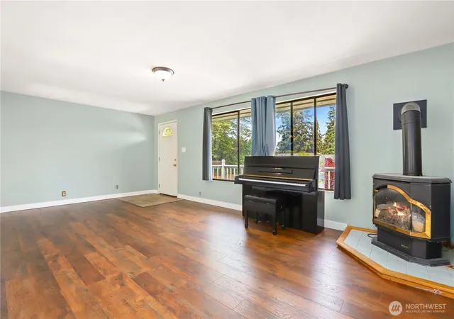 Photo 3 of Single family home for sale at 310 Scotland Dr, Camano Island, WA 98282 | MLS# NWM2532618 | Listing updated on 2026-09-21