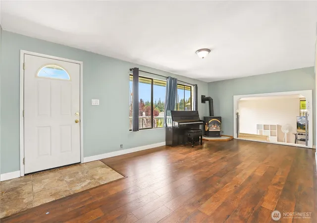 Photo 3 of Single family home for sale at 310 Scotland Dr, Camano Island, WA 98282 | MLS# NWM2532618 | Listing updated on 2026-09-21