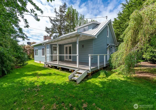 Photo 3 of Single family home for sale at 5392 Shore Meadow Rd, Freeland, WA 98249 | MLS# NWM2532624 | Listing updated on 2026-10-01