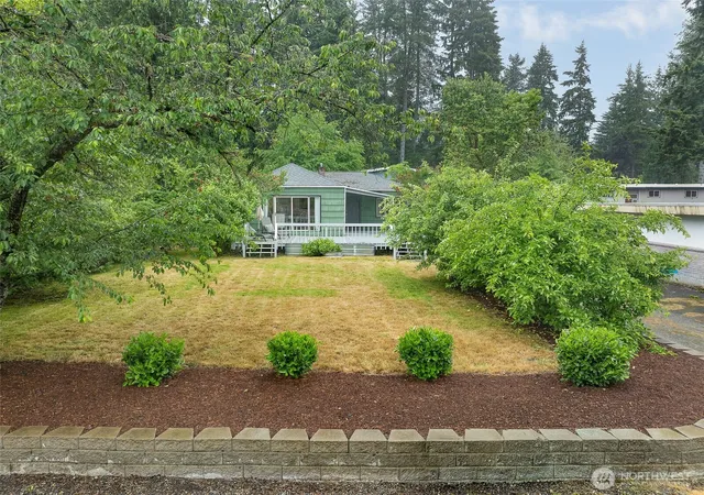 Photo 2 of Single family home for sale at 17633 10th Avenue Ne, Shoreline, WA 98155 | MLS# NWM2532625 | Listing updated on 2026-09-21