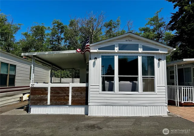 Photo 1 of Manufactured home for sale at 4980 Morgan Dr #37, Blaine, WA 98230 | MLS# NWM2532637 | Listing updated on 2026-09-21