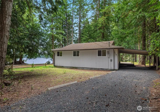 Photo 3 of Single family home for sale at 110 E Shannon Pl, Shelton, WA 98584 | MLS# NWM2532651 | Listing updated on 2026-09-30