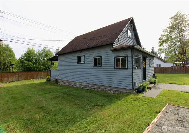 Photo 3 of Single family home for sale at 5417 Grandview Rd, Arlington, WA 98223 | MLS# NWM2532660 | Listing updated on 2026-09-26