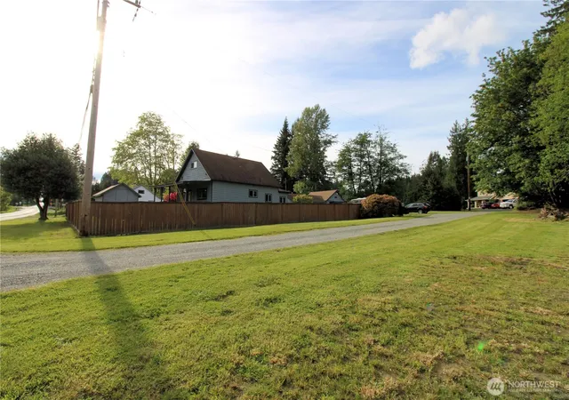 Photo 4 of Single family home for sale at 5417 Grandview Rd, Arlington, WA 98223 | MLS# NWM2532660 | Listing updated on 2026-09-26