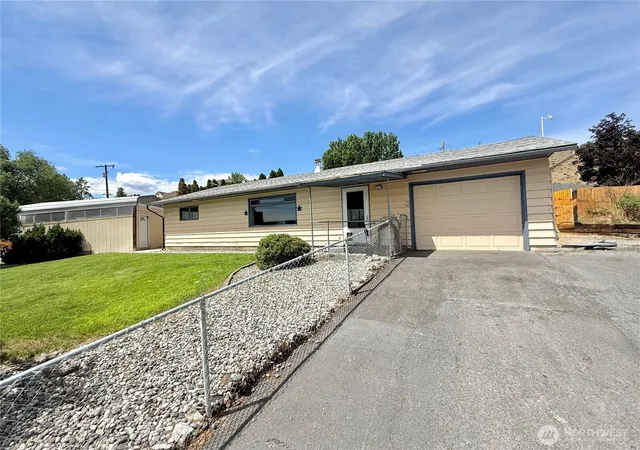 Photo 1 of Single family home for sale at 703 Sunrise Dr, Omak, WA 98841 | MLS# NWM2532666 | Listing updated on 2026-10-01