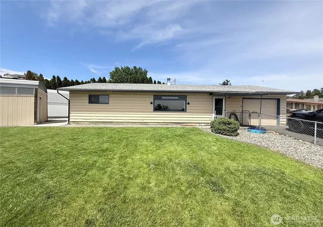 Photo 3 of Single family home for sale at 703 Sunrise Dr, Omak, WA 98841 | MLS# NWM2532666 | Listing updated on 2026-10-01
