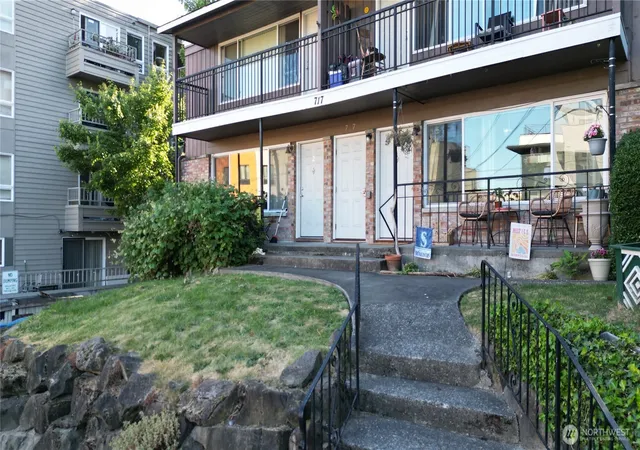 Photo 3 of Sale Pending at 717 3rd Avenue N, Seattle, WA 98109 | MLS# NWM2532678 | Listing updated on 2026-09-25