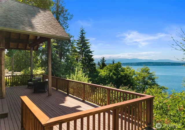 Photo 3 of Single family home for sale at 30050 Scenic Dr Ne, Poulsbo, WA 98370 | MLS# NWM2532688 | Listing updated on 2026-09-22