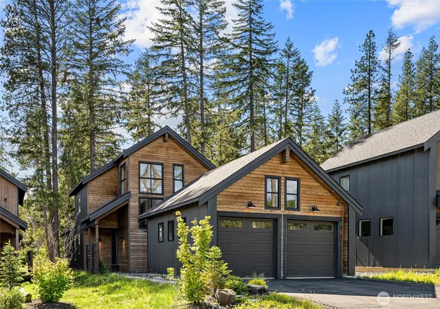 Photo 1 of Single family home for sale at 131 Panorama Dr, Cle Elum, WA 98922 | MLS# NWM2532743 | Listing updated on 2026-09-21