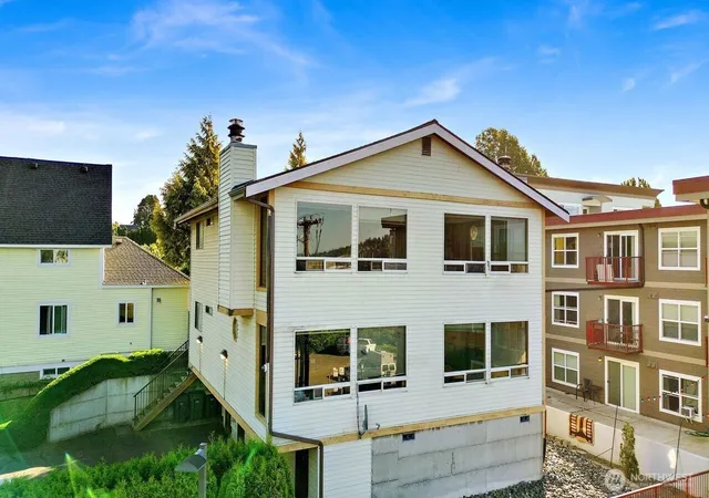 Photo 1 of Multi family home for sale at 1408 G St, Bellingham, WA 98225 | MLS# NWM2532842 | Listing updated on 2026-09-28