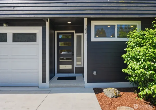 Photo 3 of Single family home for sale at 30811 26th Avenue Sw, Federal Way, WA 98023 | MLS# NWM2532862 | Listing updated on 2026-09-21