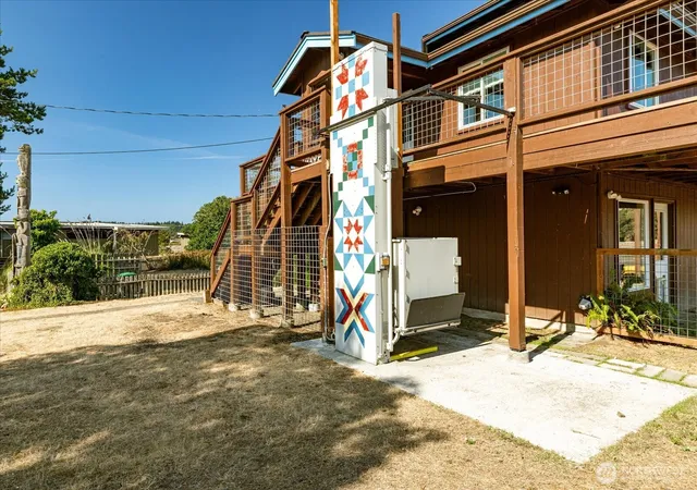 Photo 3 of Single family home for sale at 2385 Sunlight Beach Rd, Clinton, WA 98236 | MLS# NWM2532901 | Listing updated on 2026-09-30