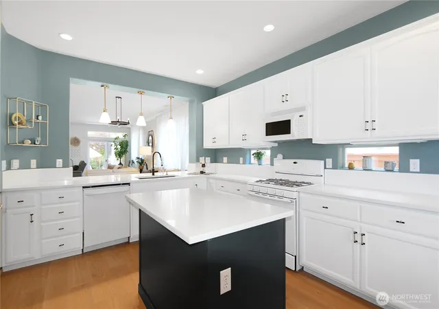 Photo 4 of Single family home for sale at 8542 Bainbridge Loop NE, Lacey, WA 98516 | MLS# NWM2532907 | Listing updated on 2026-09-21